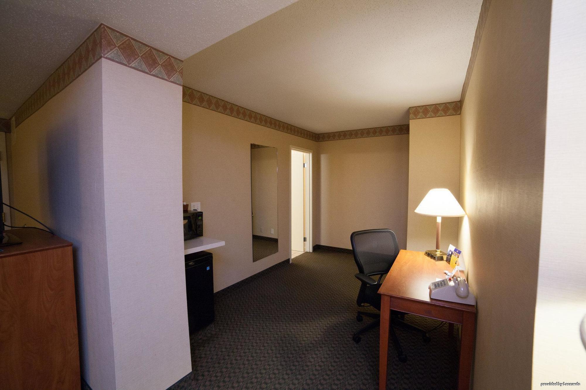 Country Inn & Suites By Radisson, Fergus Falls, Mn Exterior foto